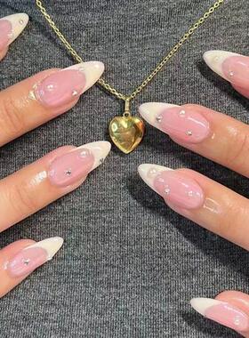 24Pcs Detachable Almond False Nails with Pearl Decoration El