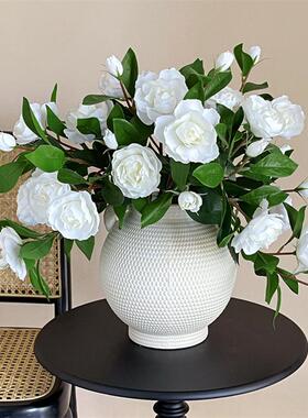 A single masqueraded bouquet dinner table house decorating b