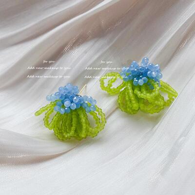 Spring and summer    Sprinkled with sandy crystals