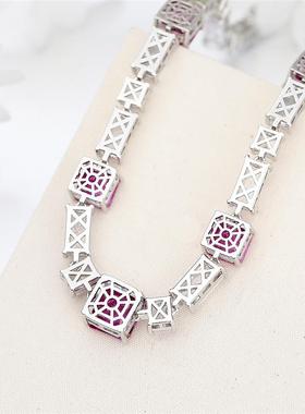 The high-end jewels and the red-grass necklaces are so easy