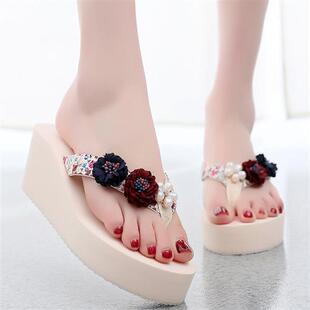 High-heeled slippers, 2019 by the seaside, cross the slopes