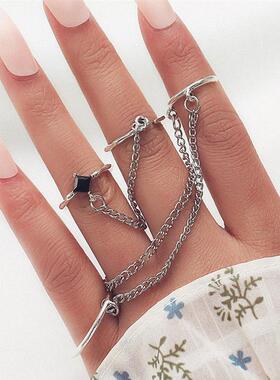 The Korean version of the Ins Wind Chain ring is a simple li