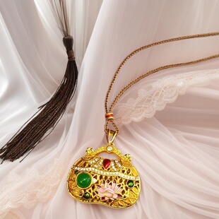 欧美跨境外贸沙金镂空花丝如意锁吊坠微镶珐琅彩荷花香包项链久