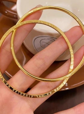 欧美跨境外贸沙金饰品爆款四叶草双环手镯女金轻奢感英文幸运草