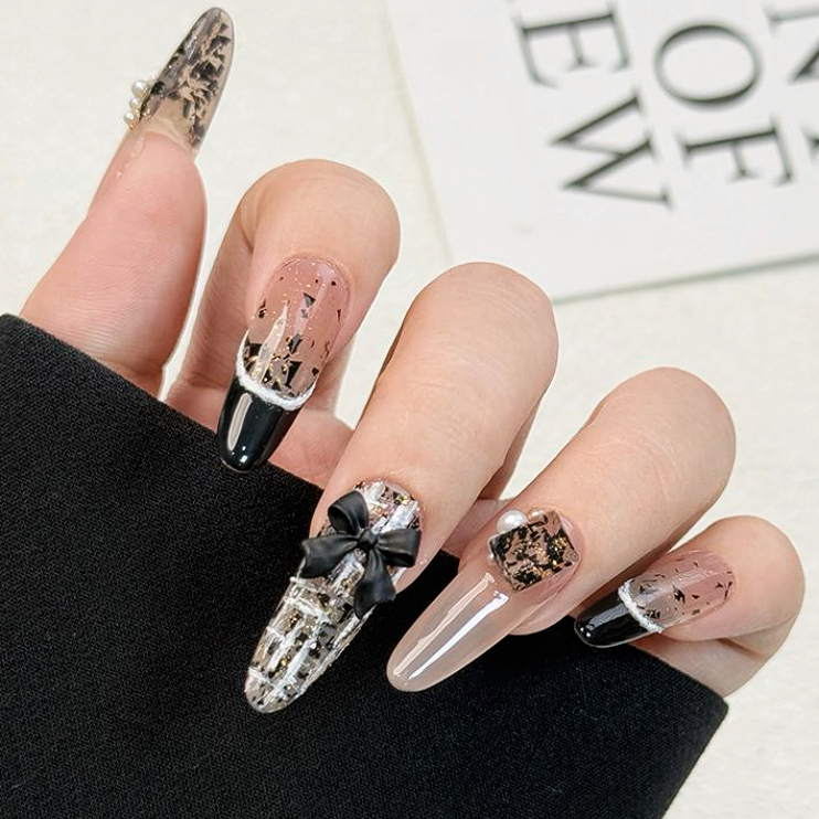 纯手工穿戴美甲高级轻奢长款成品显白温柔小香风黑白金格纹蝴蝶结