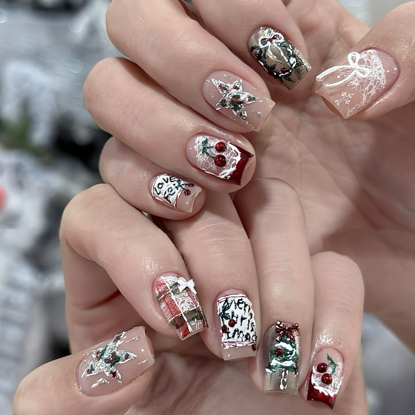 手工穿戴美甲短款成品圣诞猫眼法式蕾丝蝴蝶结秋冬新年红显白格纹