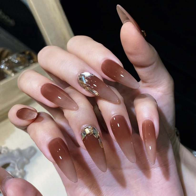 手工穿戴美甲成品长款显白高级温柔气质香槟金棕红秋咖焦糖渐变钻
