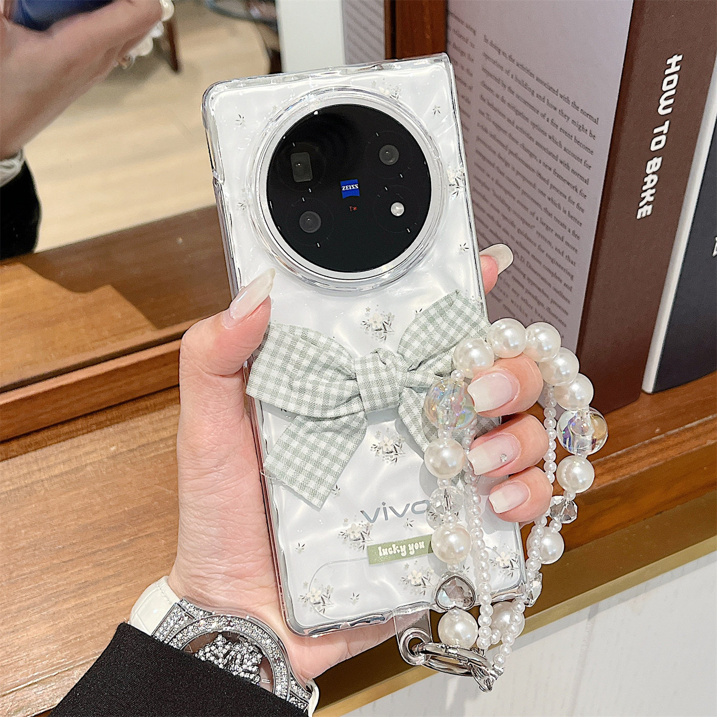 适用vivo x fold5手机壳新款透明水波纹小白花xfold5折叠屏硬壳防撞xfold5全包高级感格子蝴蝶结手链女保护套
