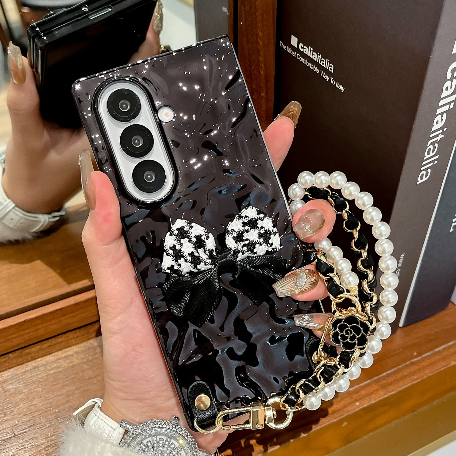折叠屏硬壳简约手提链防摔保护壳