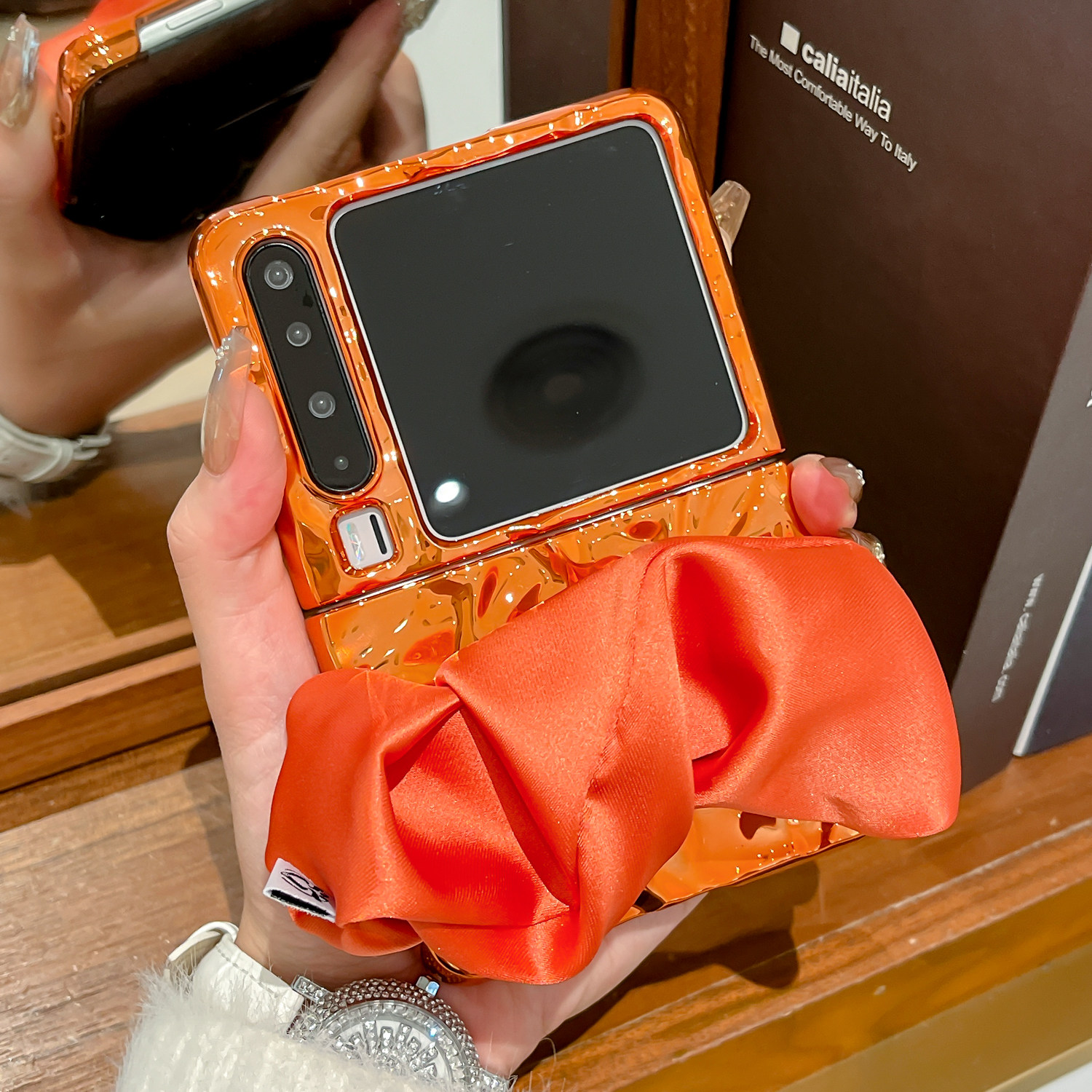 小众ins风适用华为purax手机壳新款电镀水波纹个性橙色pocket 2折叠屏防摔硬壳Pura x典藏版丝巾腕带女保护套