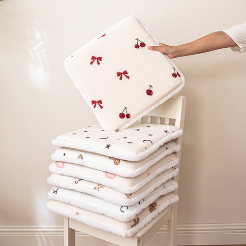 莎丽绒加厚毛绒马蹄形坐垫椅子垫