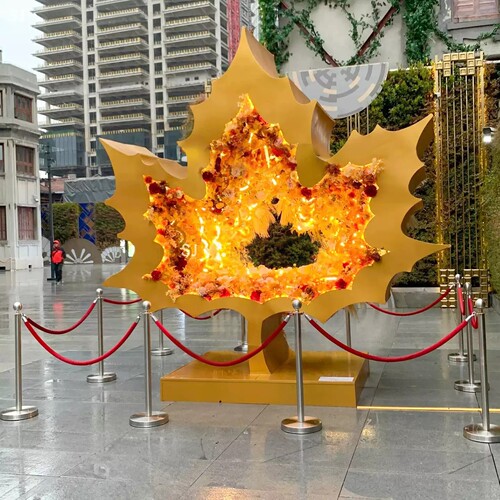 秋季天大型枫叶美陈发光摆件商场