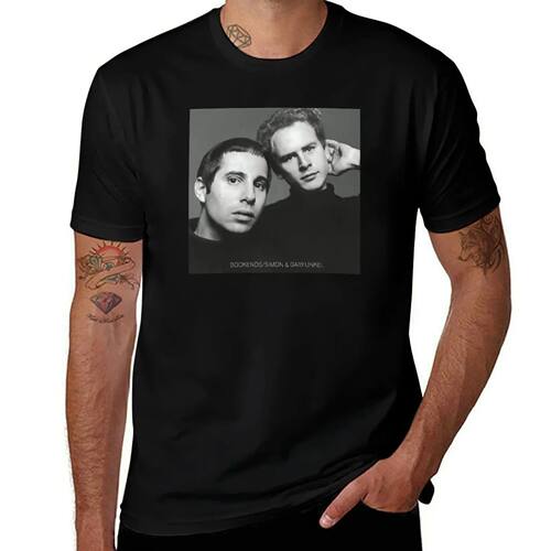 Simon and Garfunkel - Bookends T-Shirt Plus Size Everyday Te