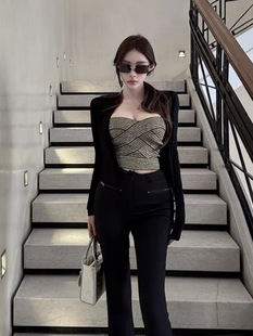 纯欲风交叉露肩抹胸背心女2025秋韩系高级感气质收腰显瘦显白上衣