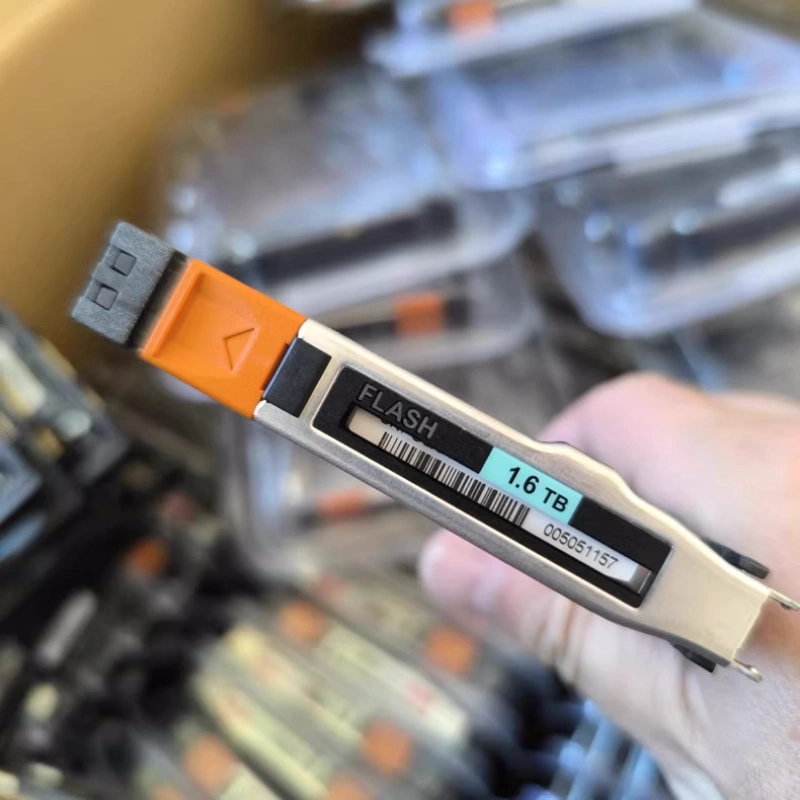 EMC 005051157 005051156 1.6tb SAS SSD 2.5 VMAX3 100K固态硬盘