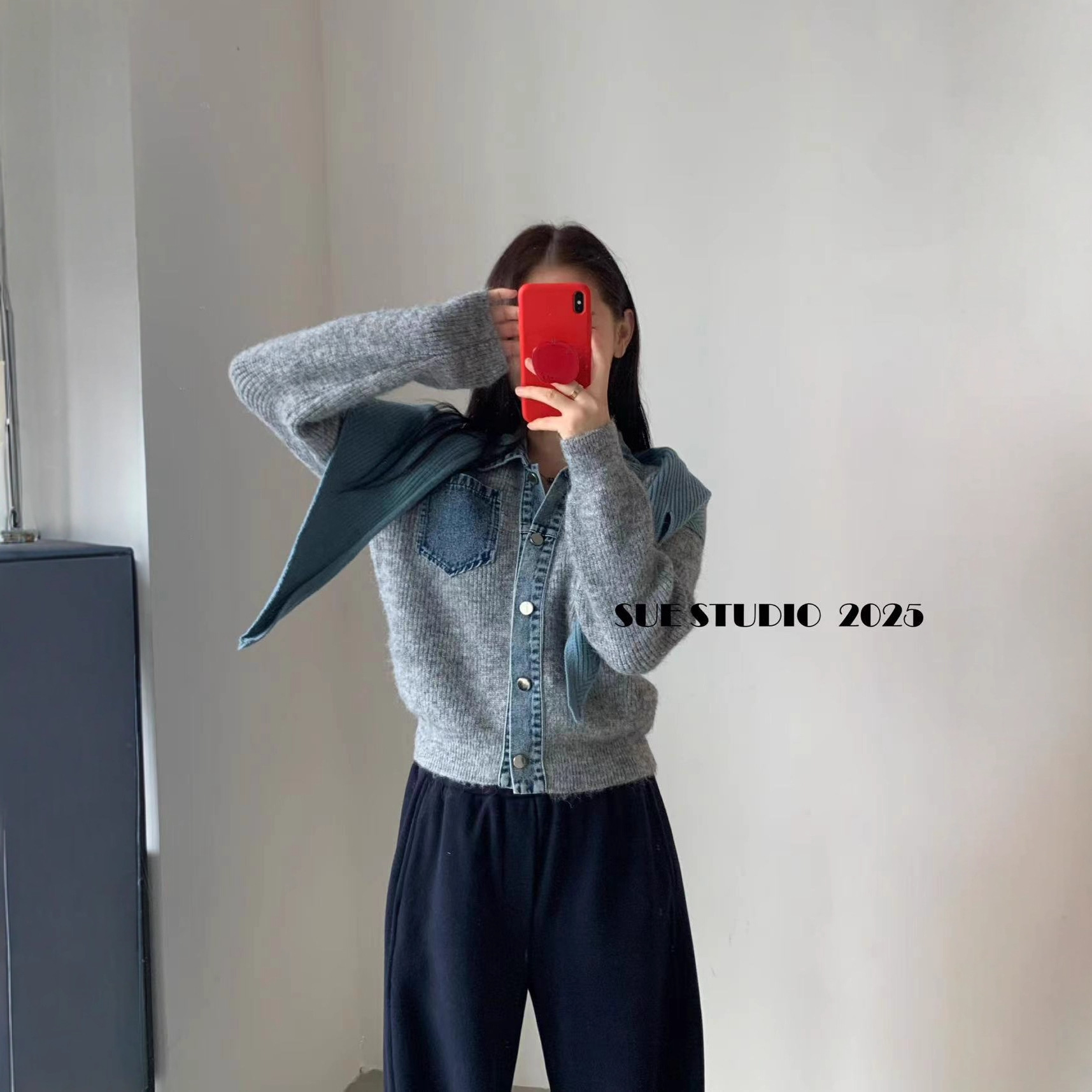 SUE水洗牛仔拼接设计感针织毛衣开衫冬季新款韩系上衣外套女37231