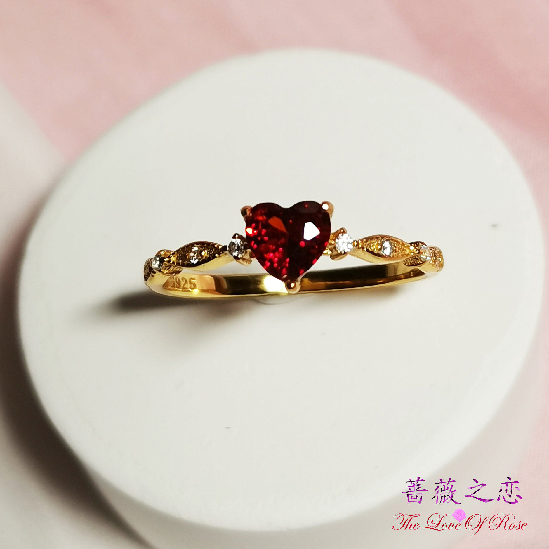 蔷薇之恋S925小众银镀金红色锆石