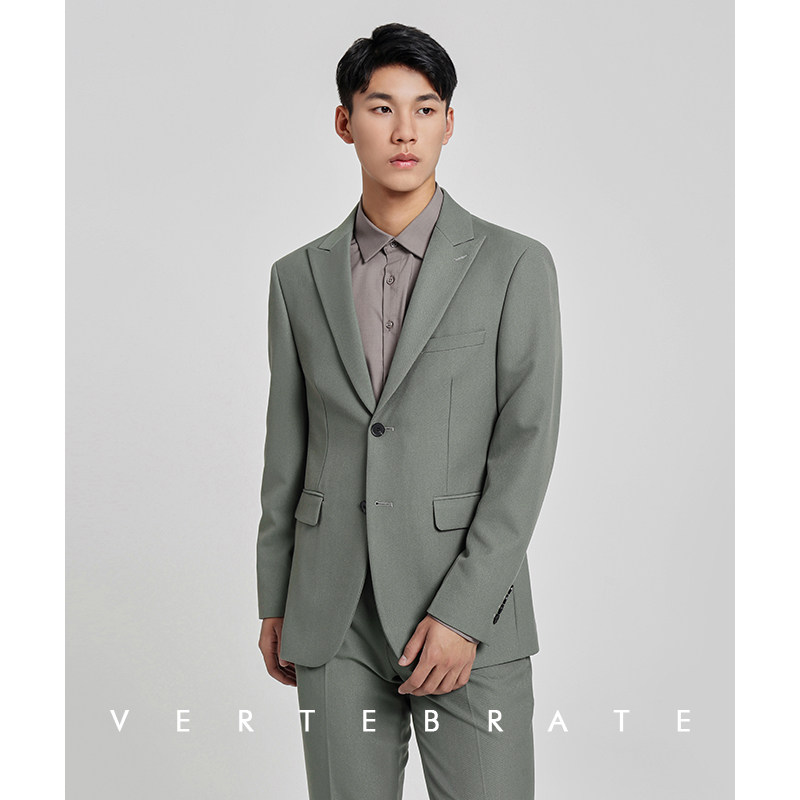 秋冬西装莫兰迪豆绿色西服修身
