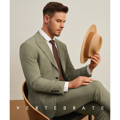 意式戗驳宽领休闲度假西装两件套