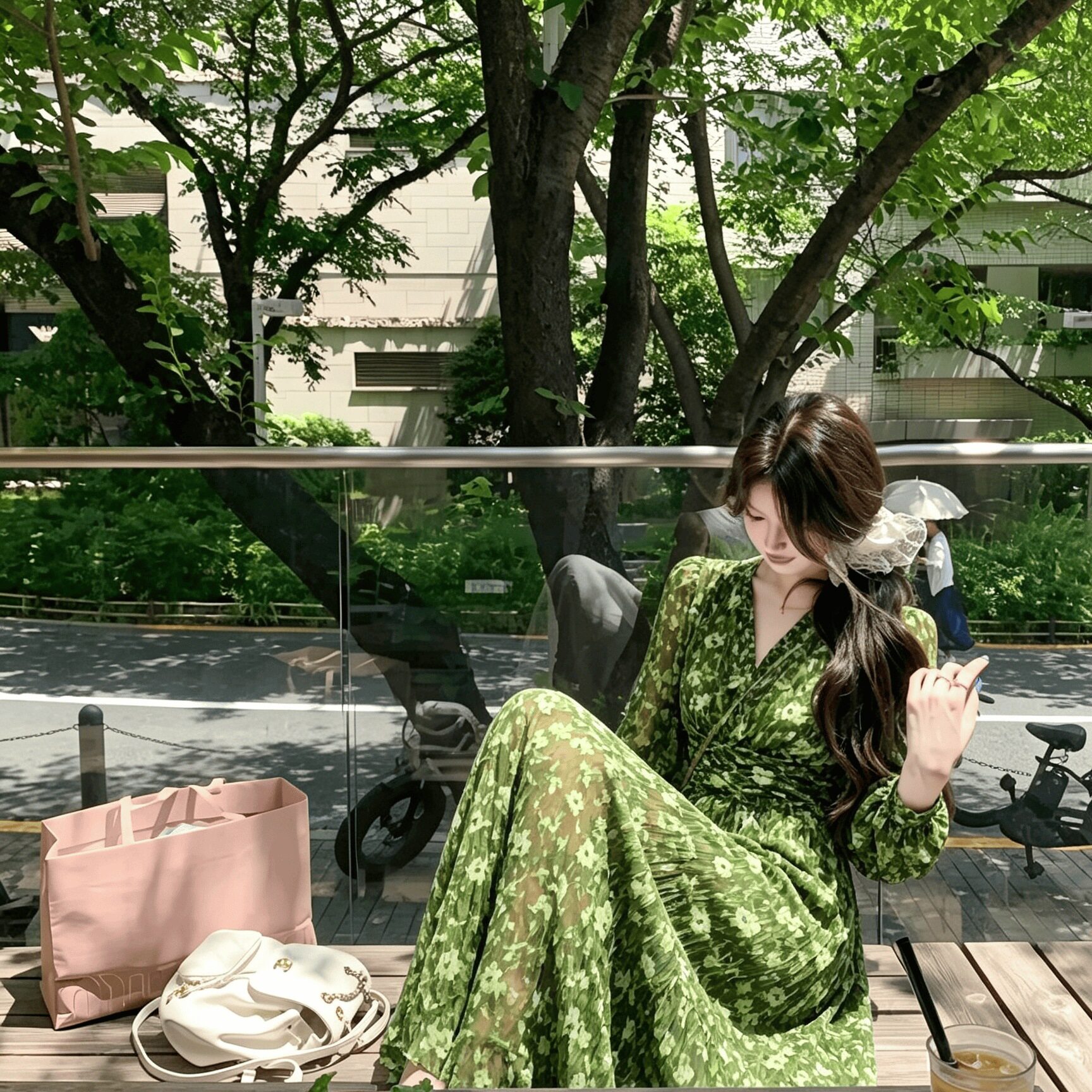 大码连衣裙性感宽松轻奢气质春秋款辣妈法式开叉复古战袍修身长袖