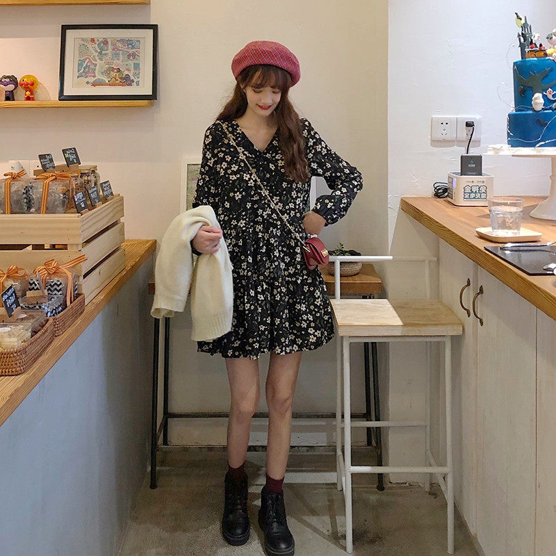 宽松大码胖MM雪纺长袖碎花中长款裙子宽松遮肚显瘦孕妇可穿连衣裙