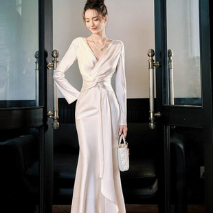 法式扭结缎面高级连衣裙长袖生日白色气质鱼尾礼服晚会宴会礼仪服