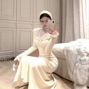 高级感法式白色针织连衣裙子女秋冬季2025新款配大衣内搭打底长裙