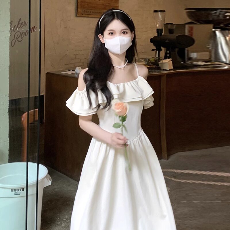 一字肩吊带连衣裙夏季女2026年女装新款法式荷叶边收腰显瘦长裙子