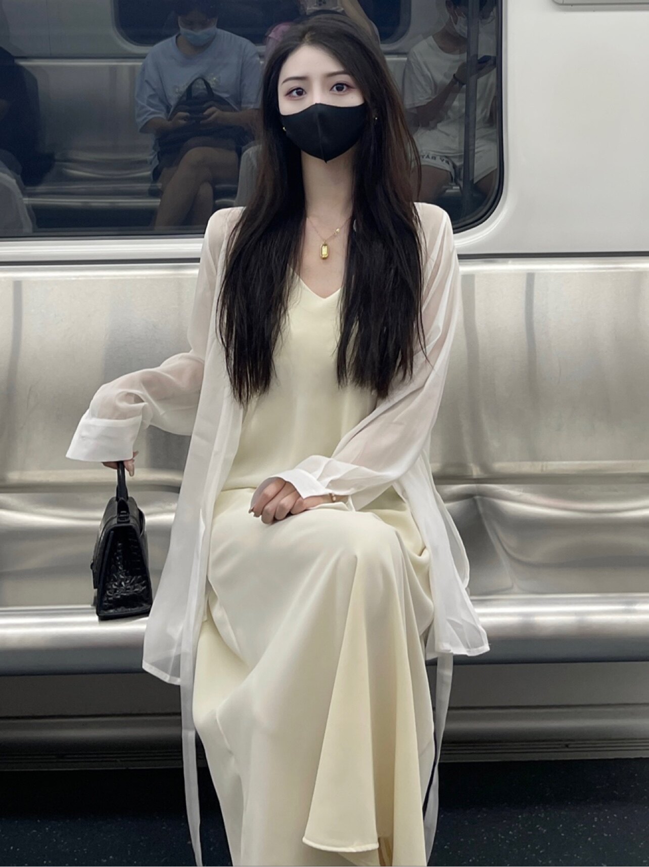 秋季2022年新款女感御姐风名媛炸街套装长裙吊带连衣裙子原创设计