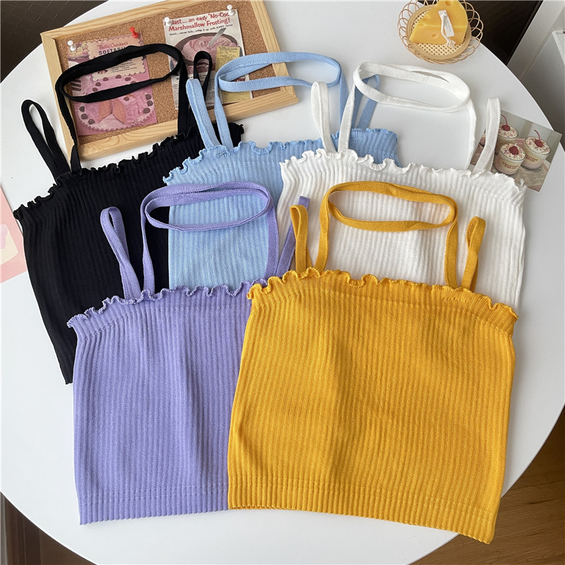 Real shooting is not less sexy in summer, wearing a halter waistcoat with short sleeves and Auricularia edge, slim fitting