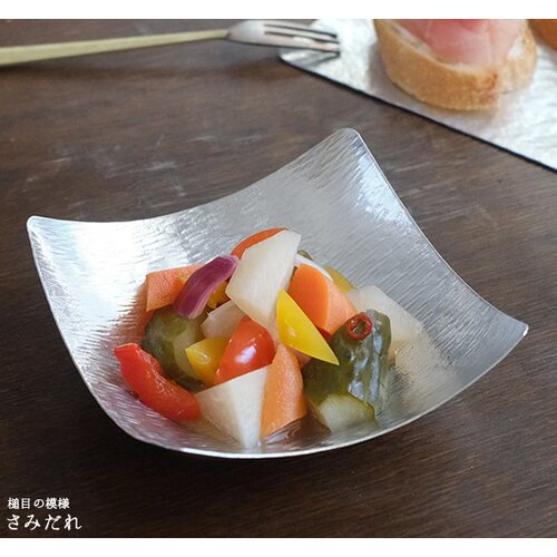 弯曲锡冷餐盘手工锤纹甜品小碗