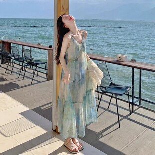 波西米亚印花雪纺吊带连衣裙女夏巨好看海边度假开衫长裙两件套装