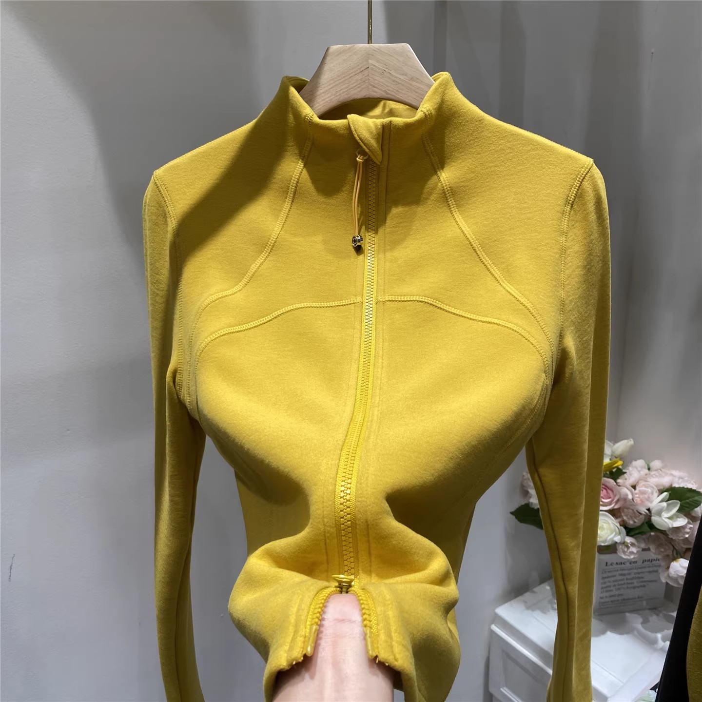 设计感鱼骨拼接立领开衫卫衣女