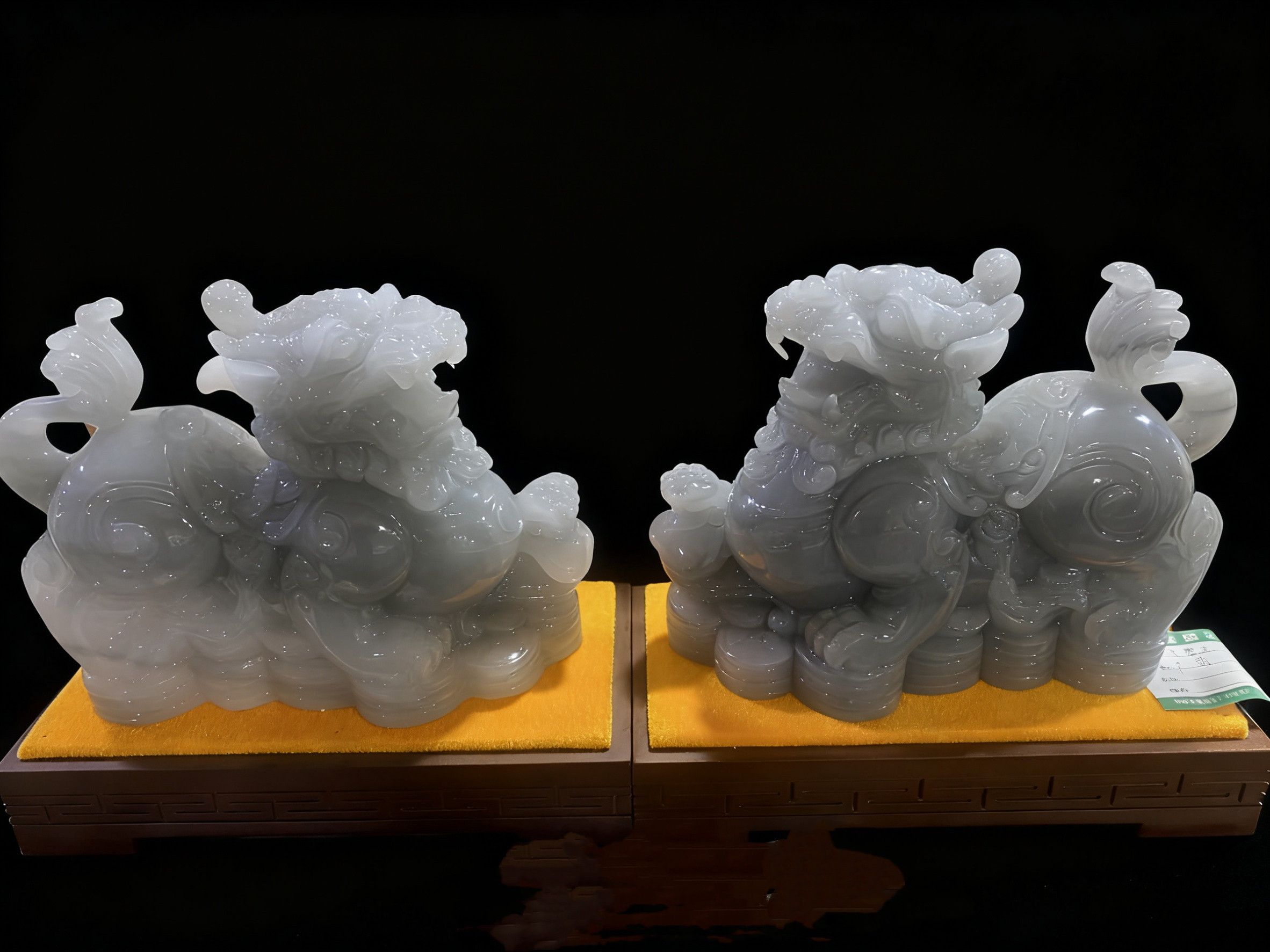 天然白玉公母貔貅摆件一对玉石招财皮丘办公室玄关装饰品开业送礼