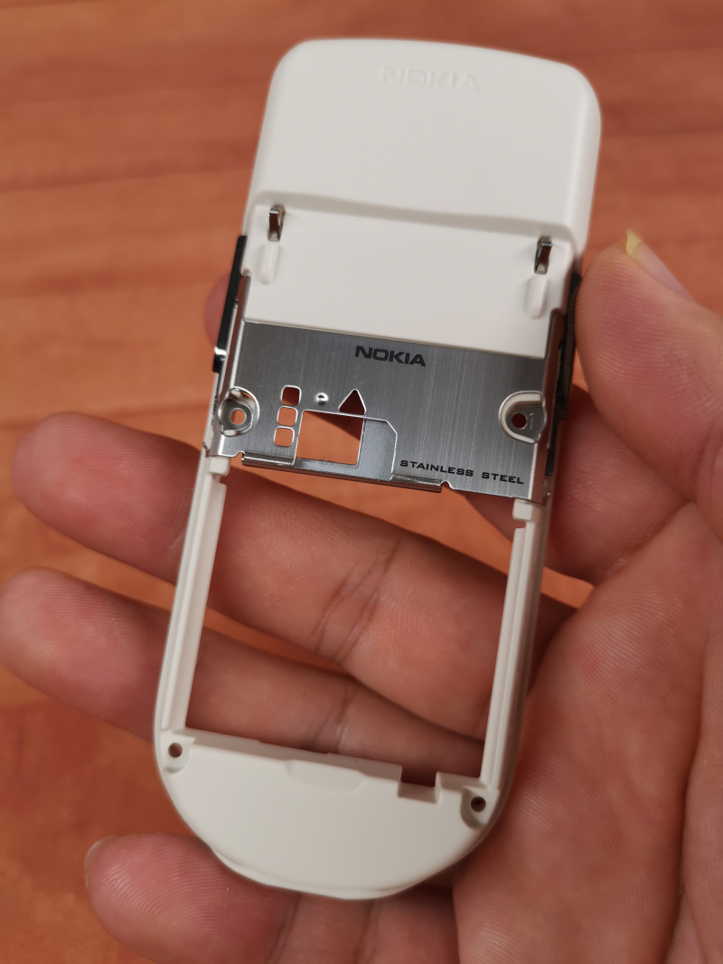 诺基亚 8800sirocco 原装中壳  库存全新 带内配