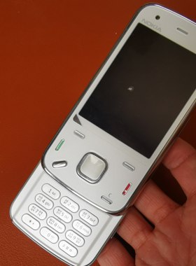 诺基亚n86欧版全新库存经典塞班上下双滑双喇叭立体声功能正常