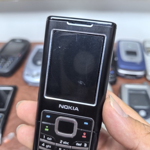 诺基亚 6500C  原装无拆机。功能好 成色新 经典金属商务