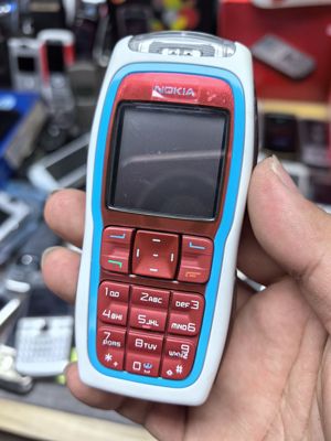 诺基亚 3220 原装库存 小瑕疵。罕见红灯罩 实拍图