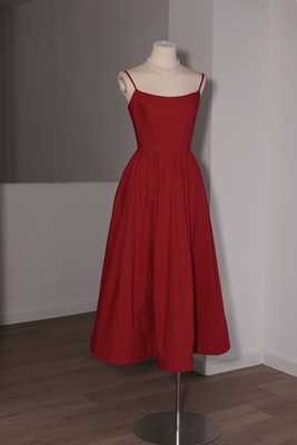 高级感小个子红色法式礼服吊带裙