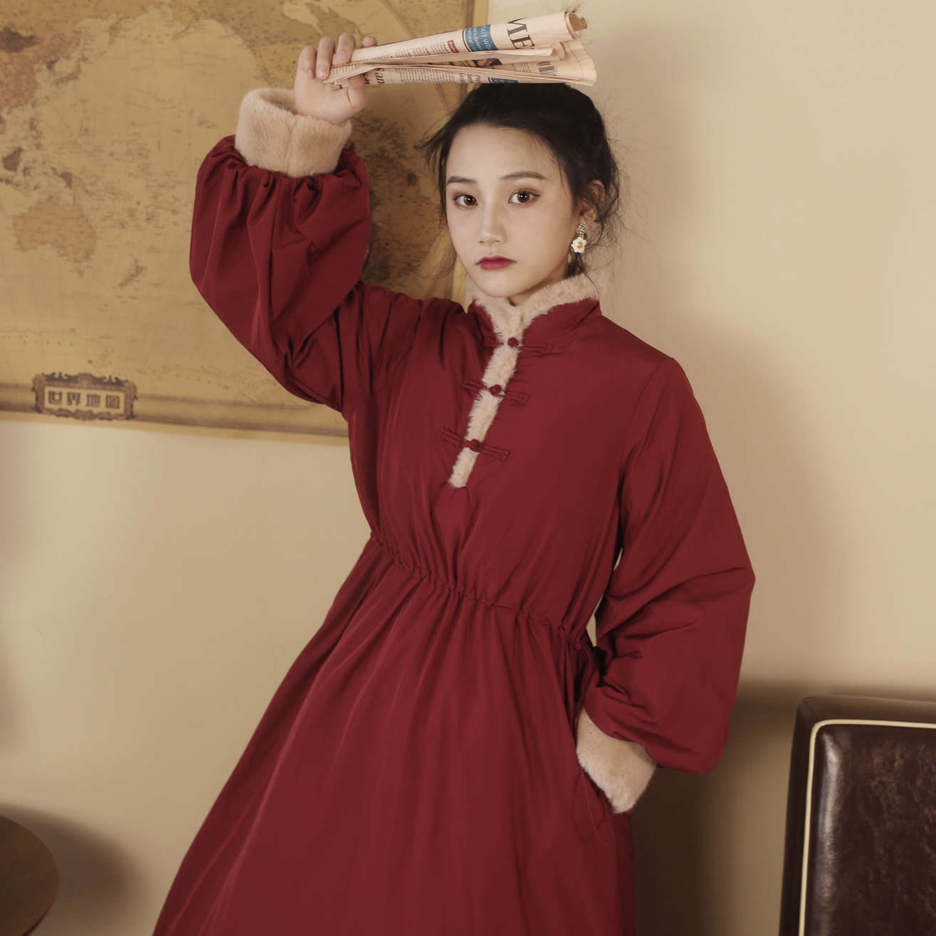 喵吉国潮立领收腰红色加厚外套