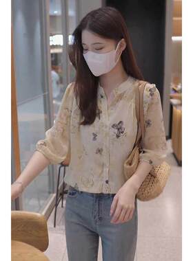淑女气质上衣2025新款女夏季七分袖蝴蝶印花衬衫宽松遮肚子雪纺衫