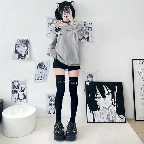 高筒袜天鹅绒笑脸印花二次元