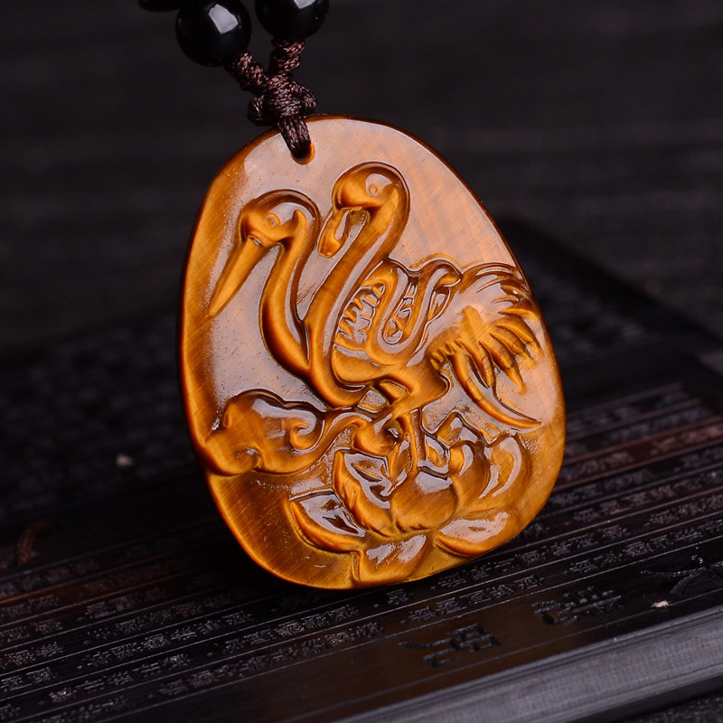 宫妃梅兰鹤喜虎眼石吉祥物吊坠虎晴石白鹤莲花仙鹤属狗饰品项链