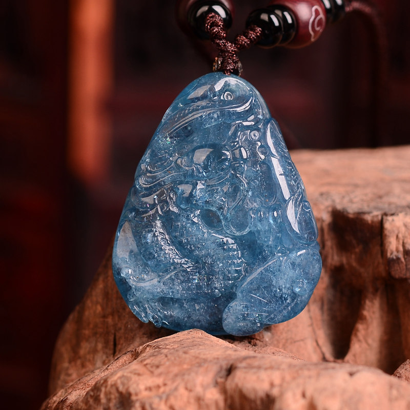 宫妃海蓝宝龙牌吊坠 海蓝宝项坠项链 深蓝色水晶饰品 一物一图