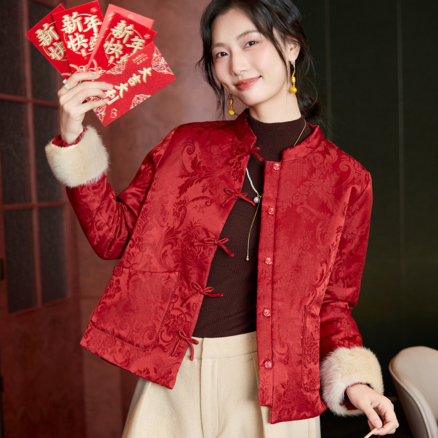 立领盘扣水貂毛袖口提花红色外套