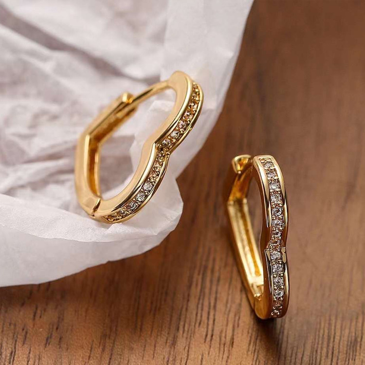 18k黄金钻石耳扣女 时尚ins浅金色 排钻爱心桃心形轻奢耳环大耳圈