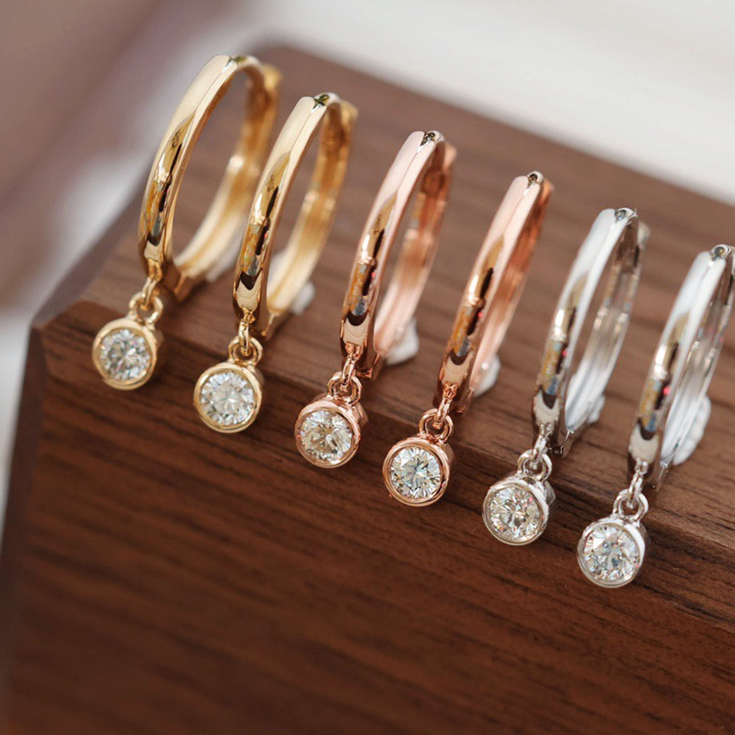 AU750玫瑰金白金黄金天然钻石耳扣女 简约时尚12分钻石耳圈耳环