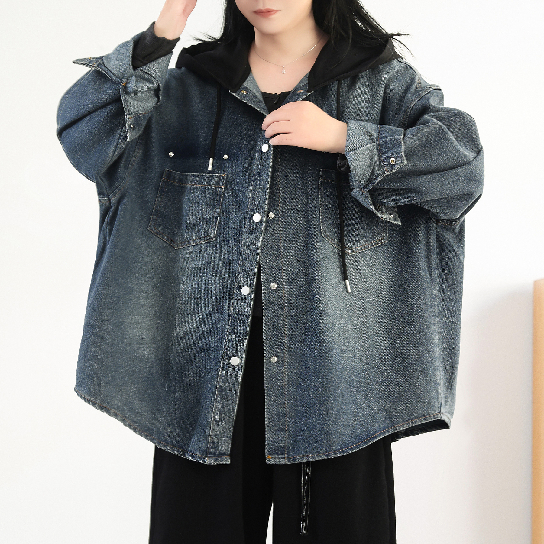 复古水洗磨白连帽牛仔外套显瘦女