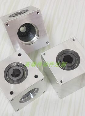 42*42小型伞齿轮转角器90度速比1：1直角齿轮箱轴孔键槽 六角D孔
