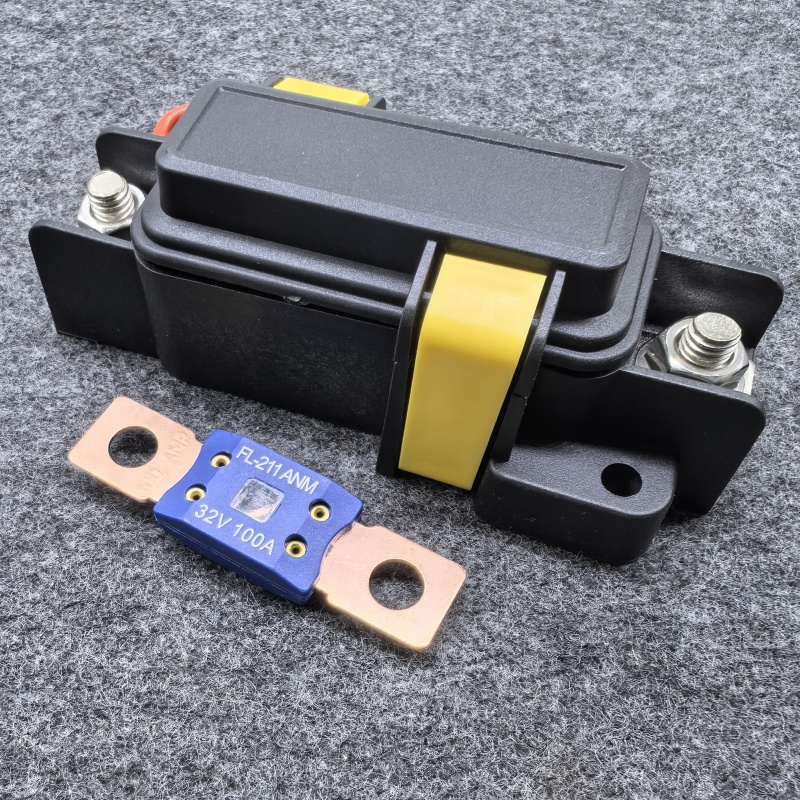 货车驻车空调保险丝逆变器加装保险片汽车越野车绞盘防水保险丝座